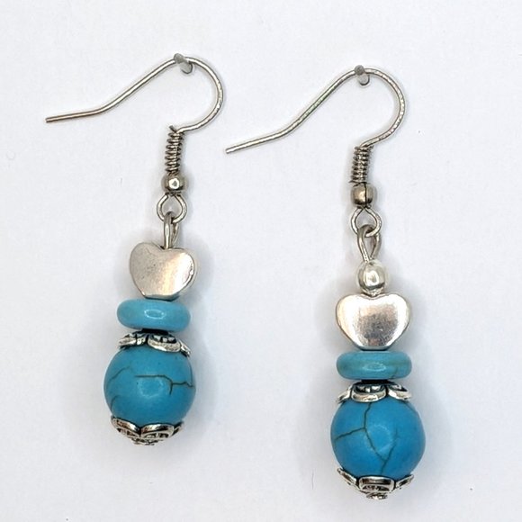 Silver heart with Turquoise semi precious stone beads. - Picture 1 of 3